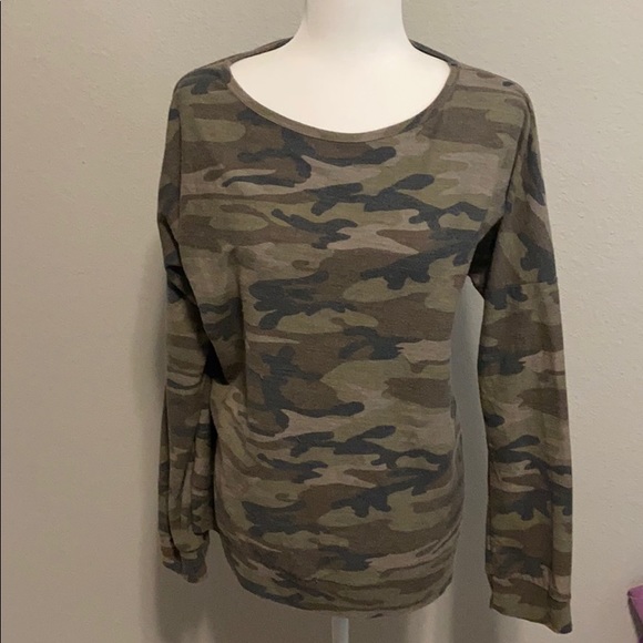 1.4.3. Story Camo Sweatshirt - Picture 1 of 2